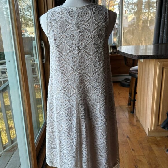 Cream A Frame Dress with Sheath, size 10 - Picture 2 of 3